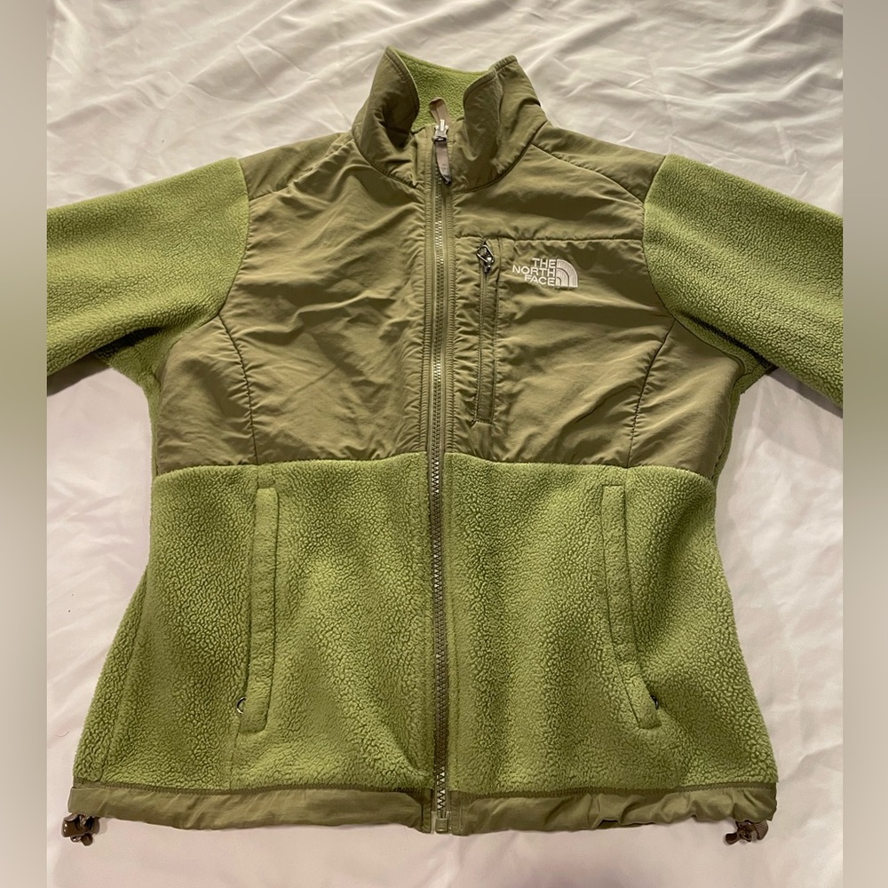 khaki green north face fleece jacket